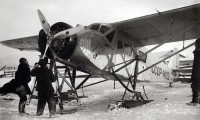  Сталь-2 в аэропорту Н-Мара 1933 г. ф. Музея авиации Севера.jpg