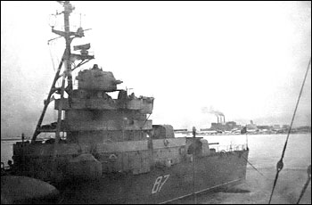 Гремящий эсминец.jpg