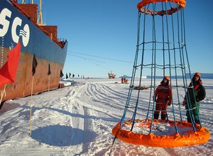  working_sea_ice.jpg
