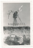  Foto Krim Kämpfe um Festung Sewastopol 72. ID ! Bunker Windrad Windmühle Fahne !.JPG