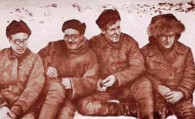  Участники экспедиции 1930-1932 гг. Н.Н.Урванцев, Г.А.Ушаков, С.П.Журавлев, В.В.Ходов..JPG