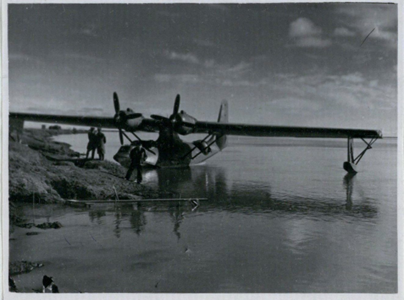 Н-483 КМ-2 (5) Индигирка 1952.jpg