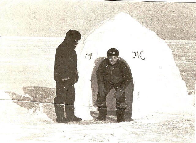 М-Ж на северном полюсе.jpg