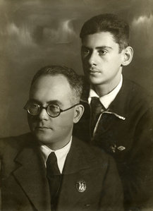  Макс Зингер с сыном Евгением%2C 1940 г..jpg