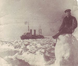  один из ледоколов, проводивших ЭОН-18 - Микоян, Каганович или Сталин.jpg