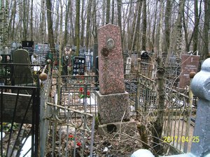 Фото могилы Карла Эгги в 150 метрах от входа на кладбище : 100_3943.JPG