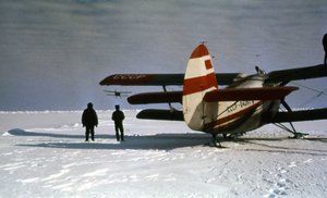  1996 май Маршрут СП-27 - СП-28 Первичная посадка на дрейфующий лед с подбором Заправка.jpg