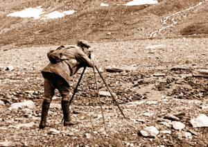  Геолог экспедиции Оле Т. Грёнли.png