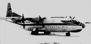  Ан-12 СССР-04366 с новой РЛС для работы в Арктике .jpg