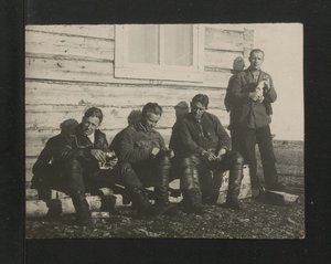  1-В.С.Молоков и эксп на СП, 1937-стр30.jpg