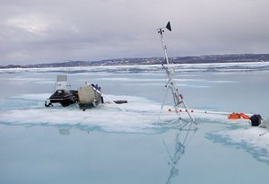 Икалуит, Нунавут, залив Фробишер : ski-doo3.jpg