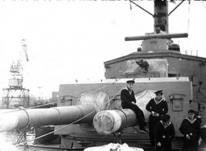  1963 г. Кронштадт. МорякиЧумикана на крВыборгиз пр.68 бис...jpg