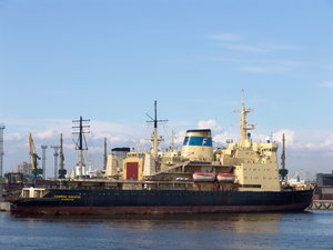  Ship+Photo+Admiral+Makarov.jpg