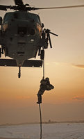 Вертолет 12-го спасательного подразделения Аляски.Фото офицера Тила О.Брайена. : hrs_080515-F-000O-003_med.jpg